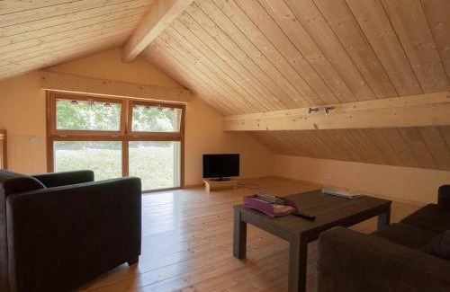 Saint-Bresson House | Gîte nature & confort rénové, Plateau des 1000 étangs - WIFI, parking - FR-1-583-302