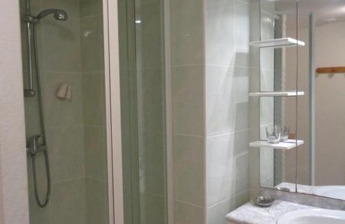 Saint-Paul-de-Vezelin House | Gîte paisible avec jardin privatif, proche Loire et balades, pour 11 personnes, animaux acceptés - FR-1-496-86