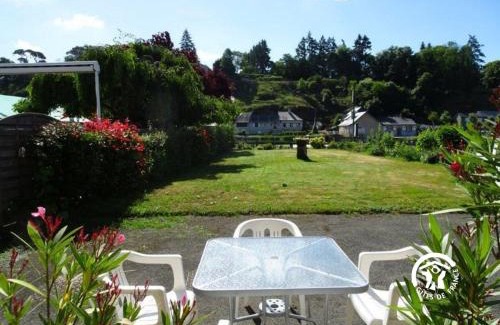 Saint-Sulpice House | Gîte paisible au bord de la Mayenne : idéal pour vélo, canoé, chevaux et détente - FR-1-600-95
