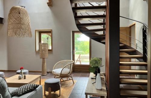 Montbeugny House | Gîte paisible pour 14 pers. avec Wi-Fi et animaux admis en Allier - FR-1-489-593