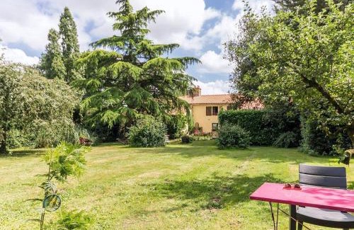 Corcoue-sur-Logne House | Gîte rénové à Corcoué-sur-Logne avec étang privé et équipements bébé - FR-1-306-1066
