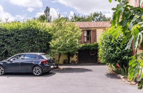 Corcoue-sur-Logne House | Gîte rénové à Corcoué-sur-Logne avec étang privé et équipements bébé - FR-1-306-1066