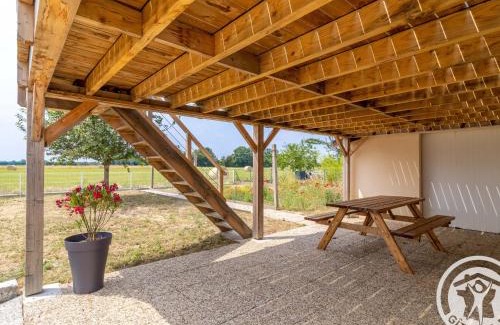 Meon House | Gîte rénové 2023 avec terrasse, proche Zoo de La Flèche, idéal motards, 6 pers, wifi, parking sécurisé - FR-1-622-60