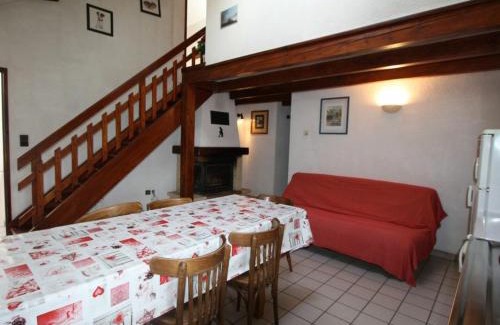Girmont-Val-d'Ajol House | Gîte rénové, nature et jeux près du Val d'Ajol, 3 ch, 2 sdb, Wifi, équipements bébé, proche ski - FR-1-589-113
