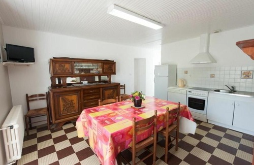 Saint-Urbain House | Gîte Saint-Urbain, 3 pièces, 4 personnes - FR-1-426-303