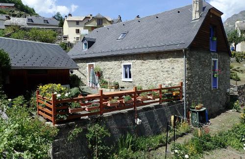 Grust House | Gîte Soum de l'Ase