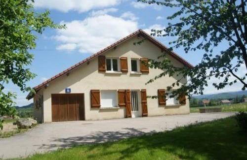 Anould House | Gîte spacieux avec cheminée, proche nature, accessible PMR, idéal famille et motards - FR-1-589-34
