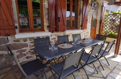 Laprugne House | Gîte spacieux avec jardin, animaux admis - FR-1-489-568