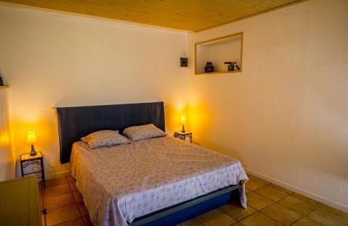 Le Poet Apartment | Gîte Spacieux et Authentique au Coeur de la Nature