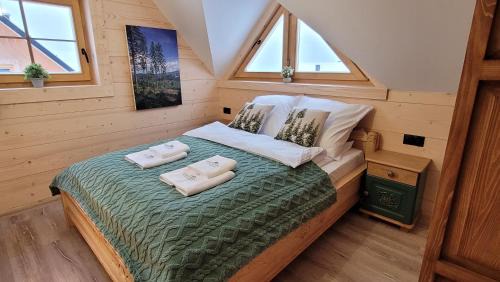 Istebna House | Górskie Przysiółki w Koniakowie - Dom z bala JODEŁKA