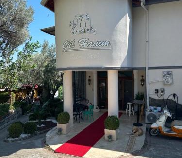 Bornova Hotel | Gül Hanım Konağı Butik otel