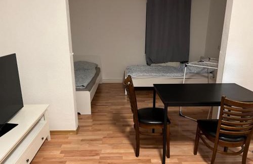 Boehlen Apartment | Günstige Ferien- und Monteurswohnung in Böhlen südlich von Leipzg Nähe A72