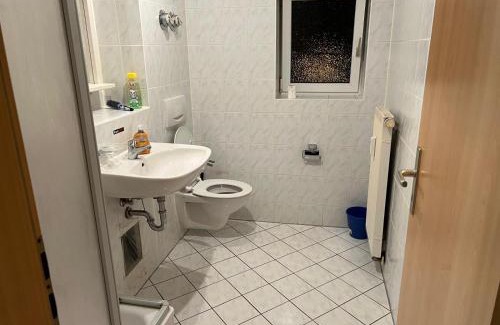Boehlen Apartment | Günstige Ferien- und Monteurswohnung in Böhlen südlich von Leipzg Nähe A72