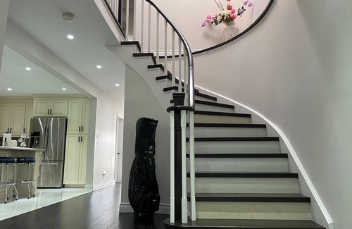 L'Amoreaux House | G 50 M Station High-Speed Net Free Parking laundry & cooking Near Pacific Mall