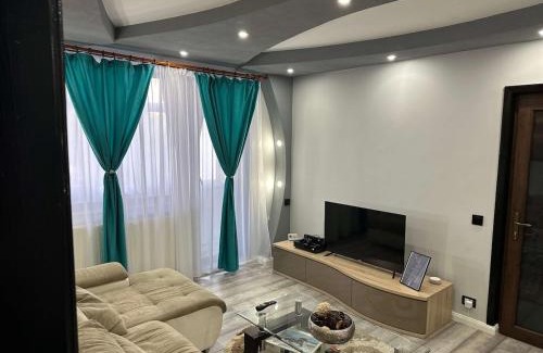 Tirgu Jiu Apartment | G&A Luxe Apartment Central