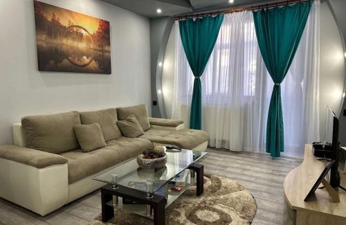 Tirgu Jiu Apartment | G&A Luxe Apartment Central