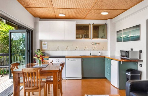 Raglan Apartment | G SPOT lower level WITH SPA