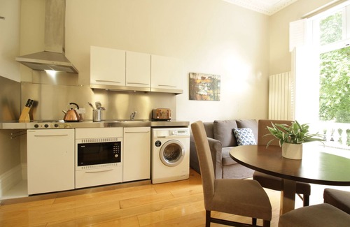 Tachbrook Apartment | G5 - Balcony flat with easy access to Westminster