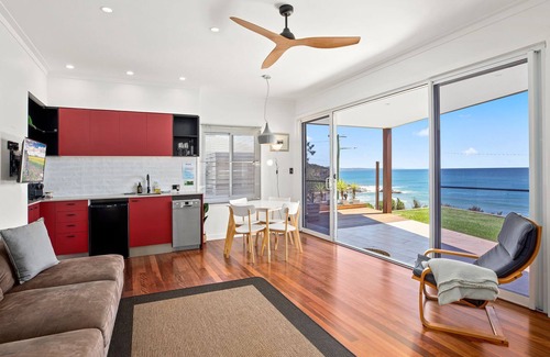 Scotts Head House | Gaagal Lookout - step out onto the balcony with panoramic views of the famous Elephant Head.