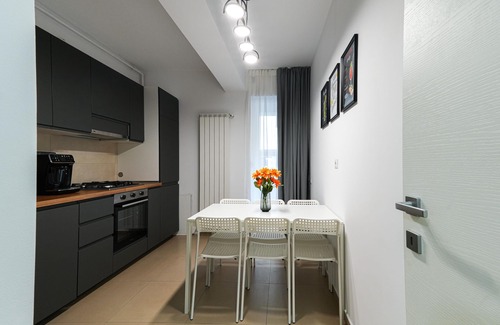 Sector 2 Apartment | Gabi