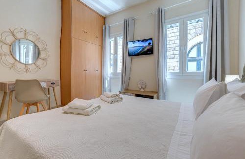 Old Town Apartment | Gabriel's cozy central house in Corfu town