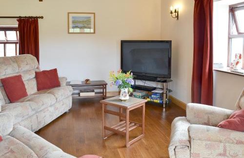 Dinas House | Gadlas