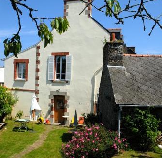 Etables-sur-Mer House | Gai Séjour