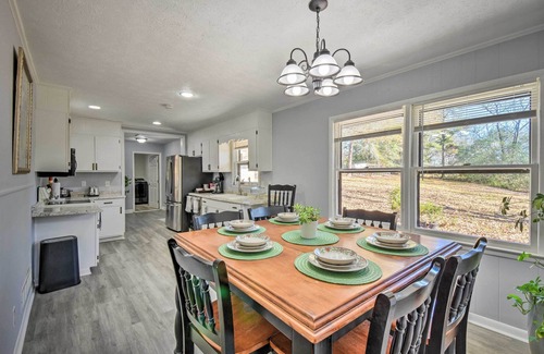 Gainesville House | Gainesville Home w/Fire Pit Near Lake Lanier