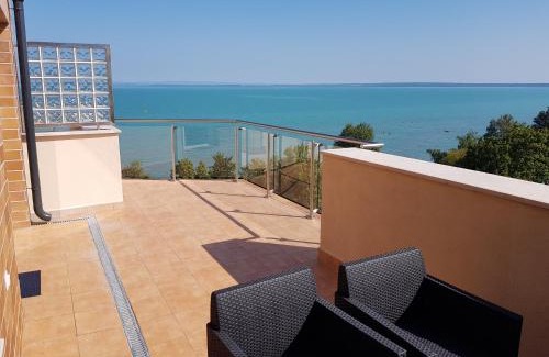 Siofok-Szabadifurdo Apartment | GalériusPrémium8