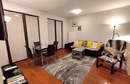 Kvartal Noviya Grad Apartment | GALA Two-Bedroom Apartment 200m from SKI LIFT