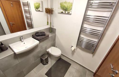 Kvartal Noviya Grad Apartment | GALA Two-Bedroom Apartment 200m from SKI LIFT