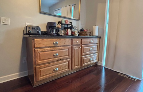Aurora House | Galactic Oasis Theme Home, Marvelous 5-bedroom house with AC in Aurora, TV’s