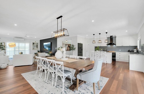 Repton House | Galahs by the River Collection – Exclusive Estate Stay in Repton