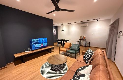 Kampung Alor Akar House | Galaria3 18PX 4BR NearTc, DinosaurLand, PS4, Netfx