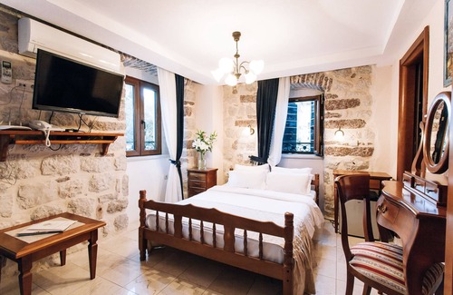 Prcanj Hotel | Galathea Hotel