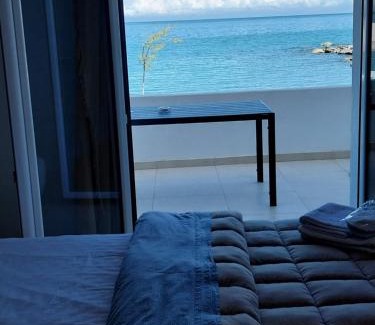 Anatolikos Olimpos Apartment | Galazio Seaside Luxury Rooms & Coffee Shop