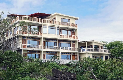Puerto Baquerizo Moreno Apartment | Galeodan Penthouse - Spectacular Sunsets on the Bay - Ideal for Honeymooners