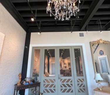 Buffalo Hotel | Gallery 904