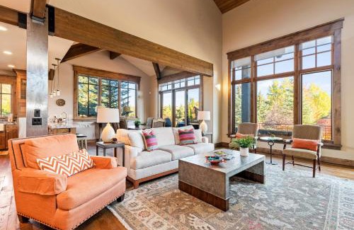 Park Meadows House | Gallivan Chalet