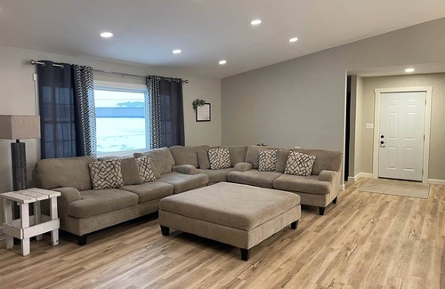 Devils Lake House | "Galloway" House 4 Bedroom 3 Bath - Ackerman Valley
