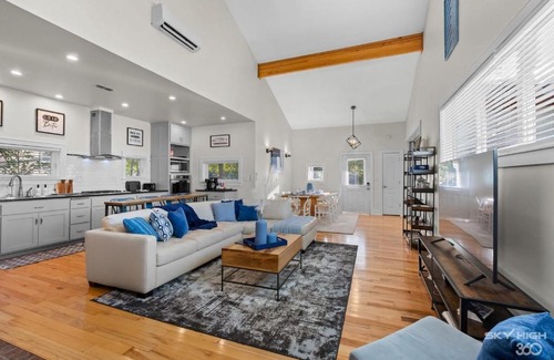 Fayetteville House | Game On Fayetteville's Premiere Entertainment-Packed Getaway