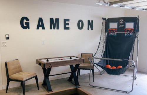 Fayetteville House | Game On Fayetteville's Premiere Entertainment-Packed Getaway
