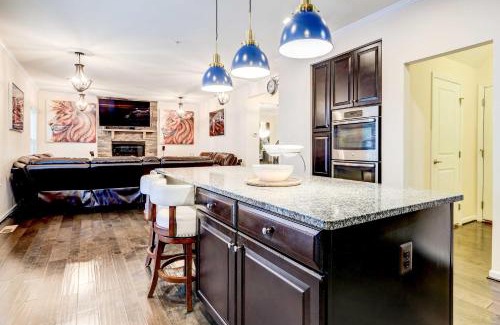 Washington House | Game Room and Gym Downtown DC Home!