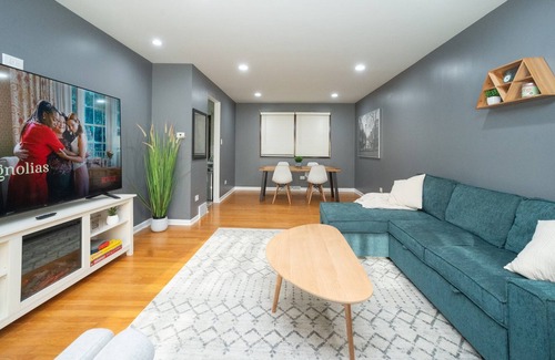 Palos Hills House | Game Room, Basketball Court, Fire Pit and more!