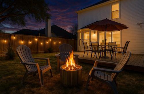 Frisco House | Game Room, Crib, Fenced Backyard, Relocation Stay