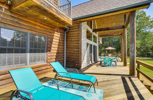 Climax Springs House | Game Room, Deck and Yard Lake of the Ozarks Retreat