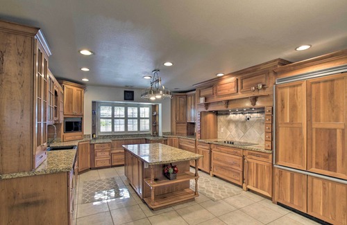 Saddleback Hills House | Game Room, Fire Pit & Putting Green: Glendale Home