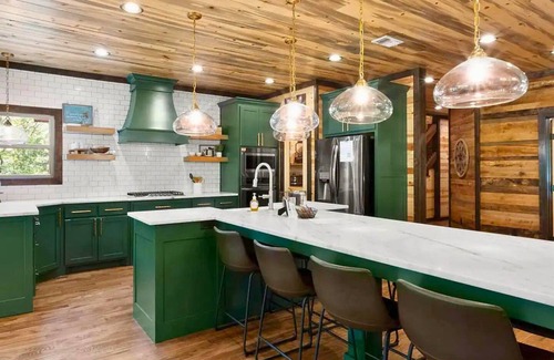 Broken Bow Cabin | Game Room | Hot Tub | Fire Pit | Bunk Room
