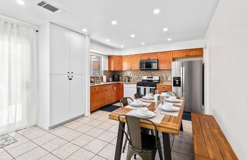 Norwalk House | Game Room & In-Unit Laundry - 15 Min to Disney!