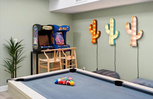 North Mountain House | Game Room Resort Pool HotTub Modern Desert Oasis